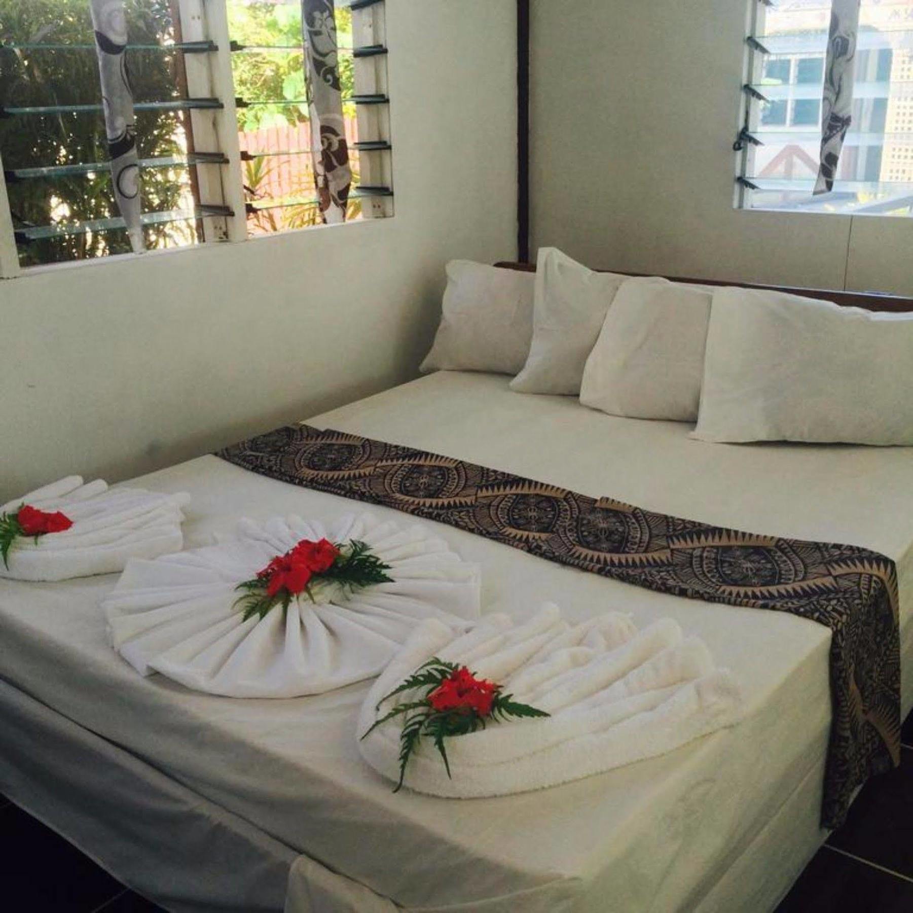 Vacations Beach Fale Hotel Manase Buitenkant foto