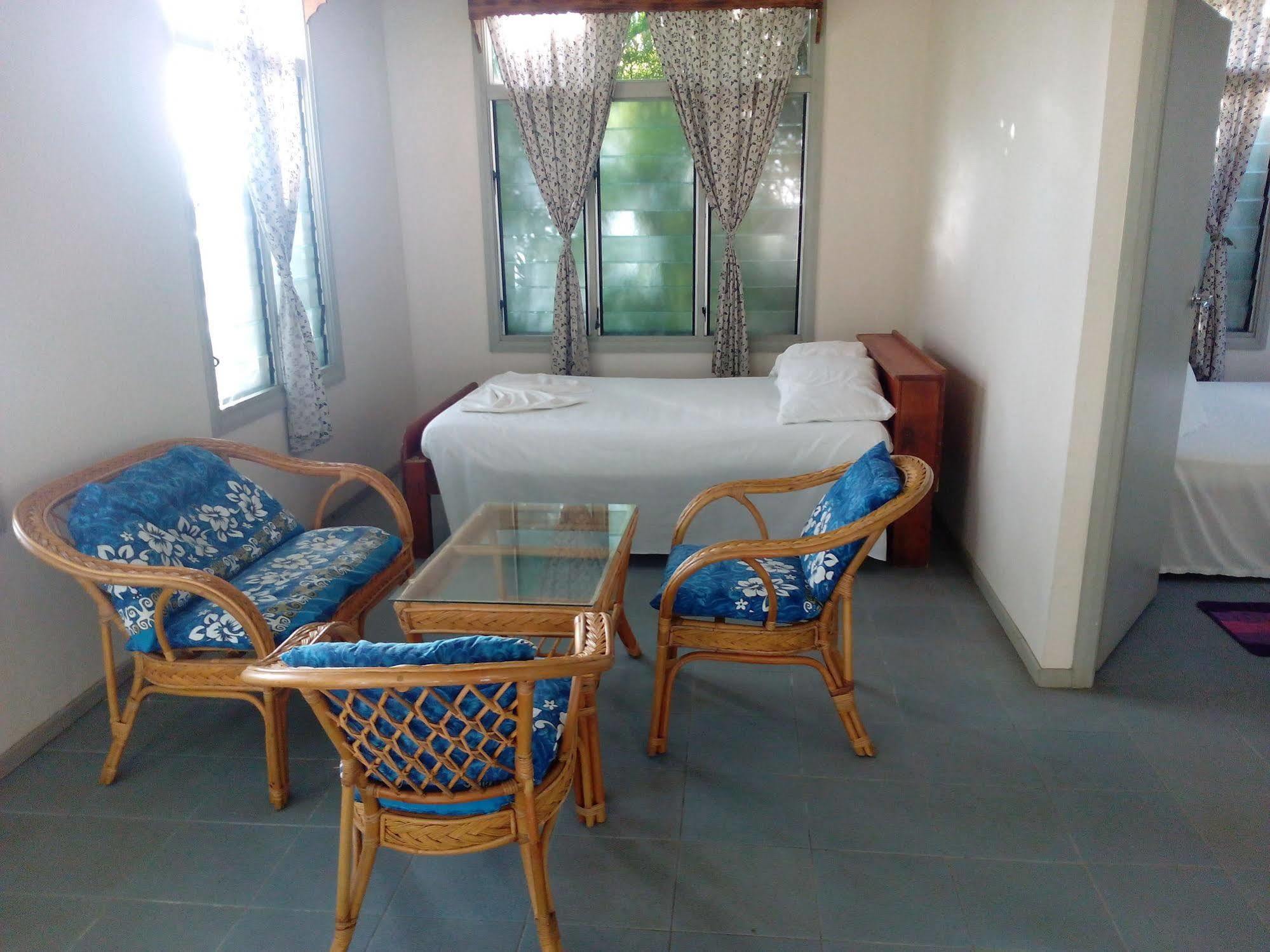 Vacations Beach Fale Hotel Manase Buitenkant foto