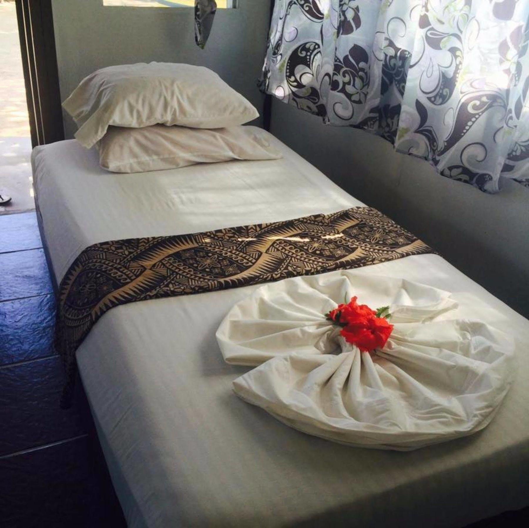 Vacations Beach Fale Hotel Manase Buitenkant foto